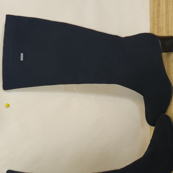 Gore-Tex Classic Knee-High HeelWomen's Boots, size 5.5 - Picture 3 of 16